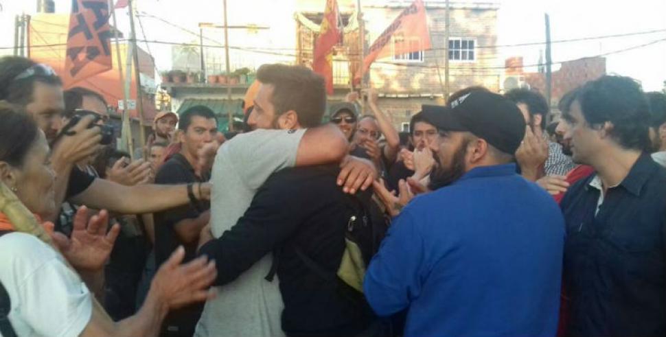 La lucha de los trabajadores bloqueó la salida del diario Clarín