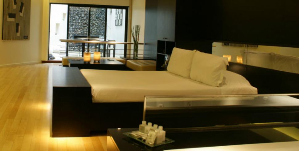 Un hotel deberá compensar económicamente a una pareja homosexual que le prohibieron alojarse