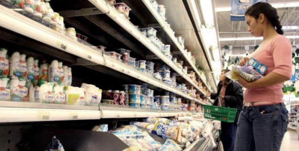 La economía en enero creció un 1,1% interanual pero cayó frente a diciembre