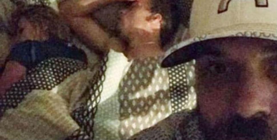 Se convirtió en una estrella por una selfie con su mujer y el amante