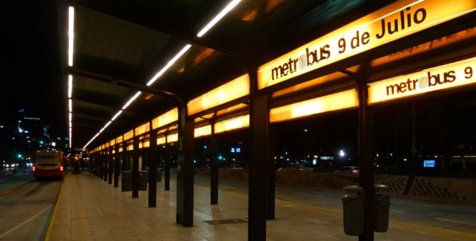 El titular de AETAT considera que el metrobús no se puede aplicar en Tucumán