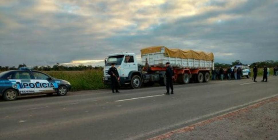 Un camión municipal de Chaco trasladaba a personas indocumentadas y explotadas