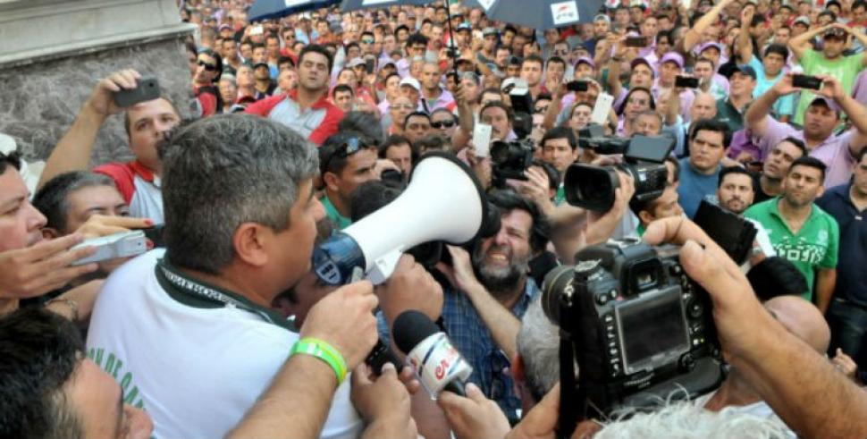 Moyano apura a la CGT y convoca a una marcha para julio
