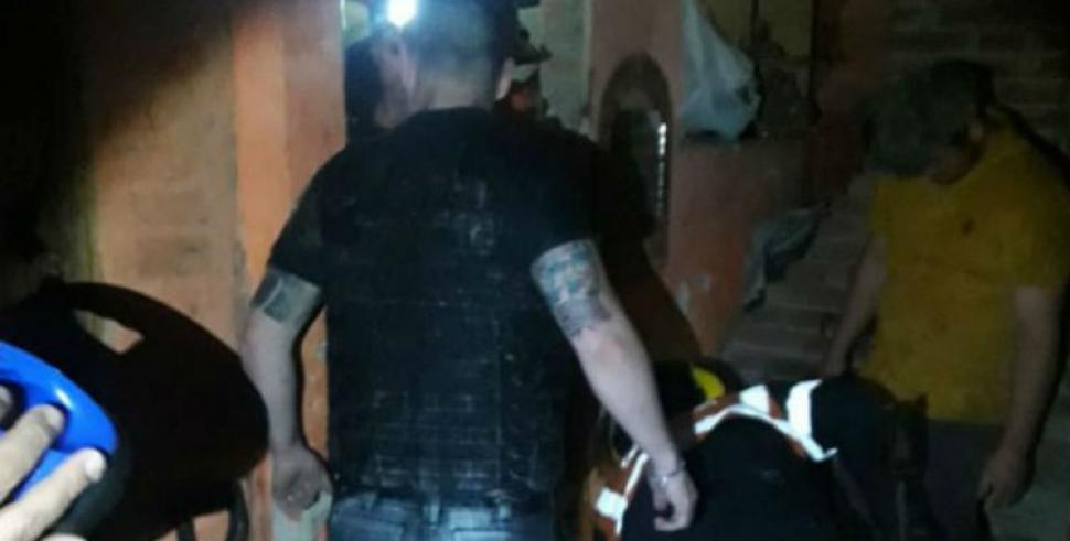 Una joven pareja murió al derrumbarse su casa por la tormenta