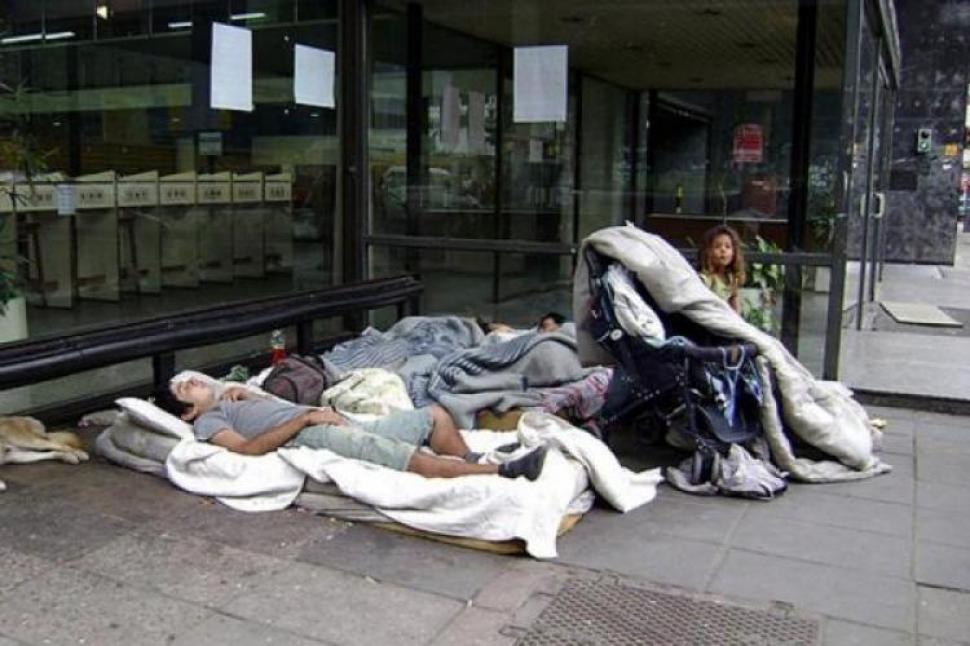 Expulsan a personas en situación de calle del centro porteño por el G20