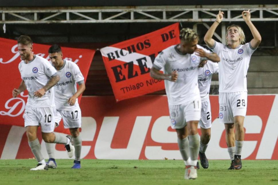 Con un Hauche inspirado, Argentinos venció a Independiente en La Paternal