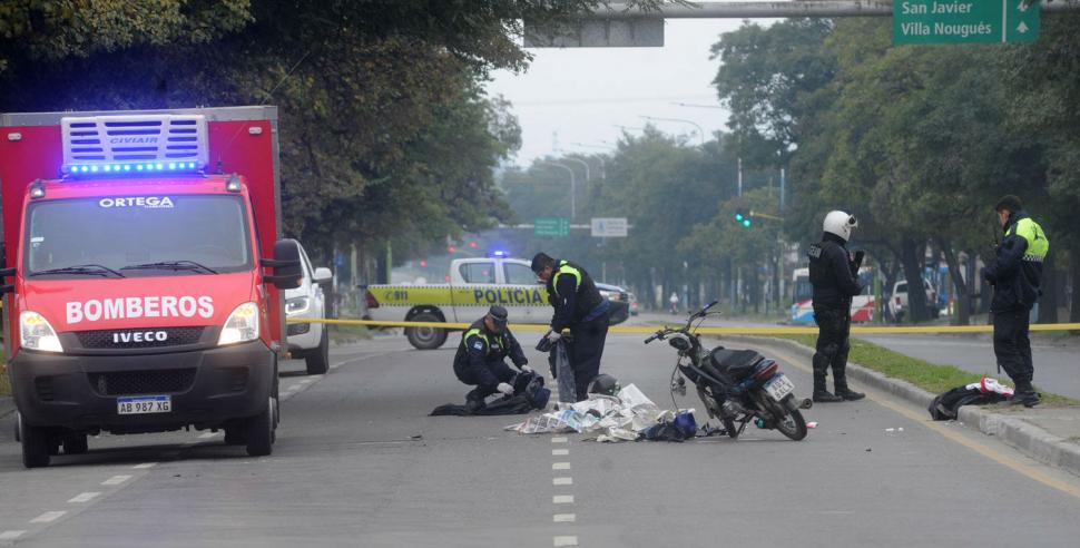 Falleció un motociclista en la avenida Mate de Luna al 3400
