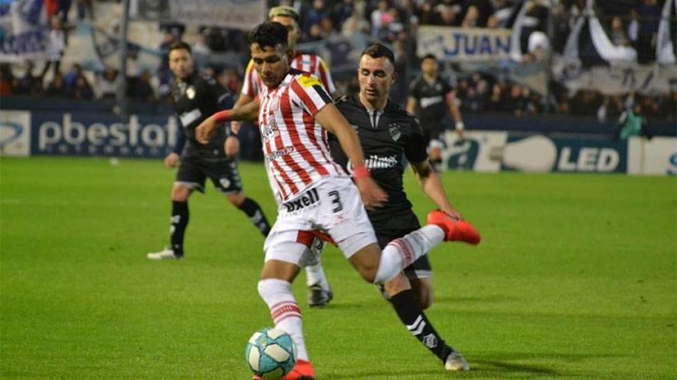 San Martín visita a Almagro para cumplir con el partido pendiente y llegar a la punta