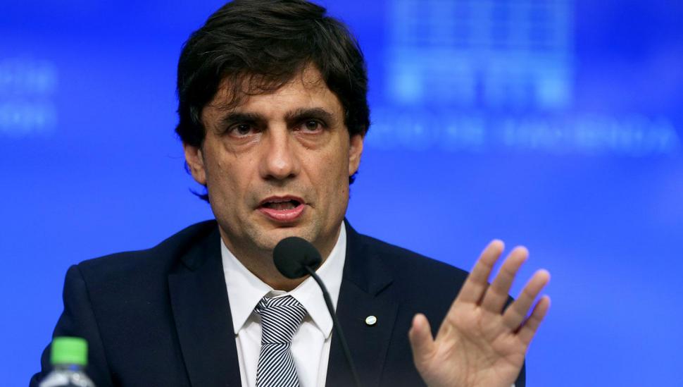 Lacunza asegura que el nuevo cepo es transitorio, no permanente