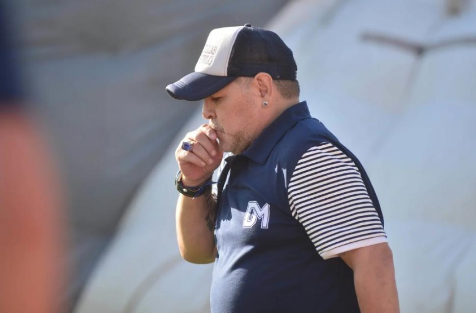 Un jugador de Gimnasia reveló el regalo 'amuleto' que Maradona le hizo su equipo