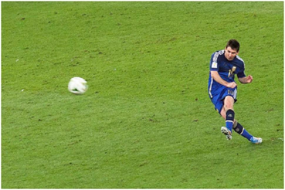 Leo Messi, también lider en solidaridad