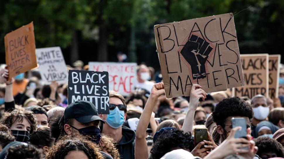 Francia se vuelca a las calles para reclamar contra el racismo y la brutalidad policial