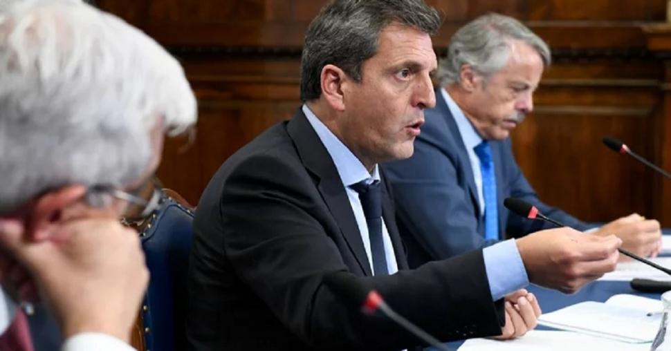 Sergio Massa retornó al Congreso de la Nación y continúa negociando con Juntos por el Cambio