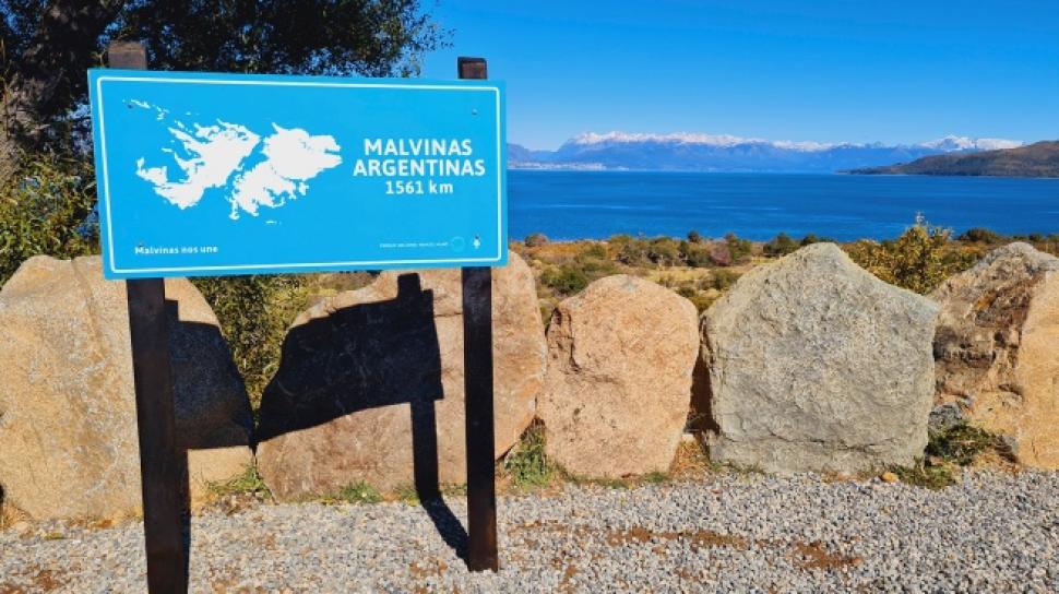 Instalan cartelería sobre las Islas Malvinas en todos los Parques Nacionales del país