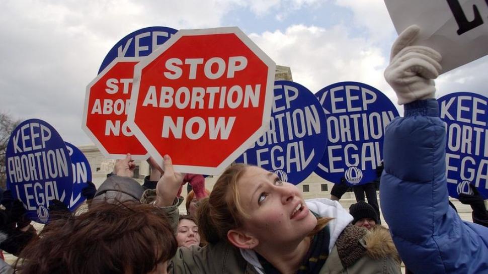 Tras el fallo de la Corte de EEUU, niegan el aborto en Ohio a una niña de diez años que fue violada