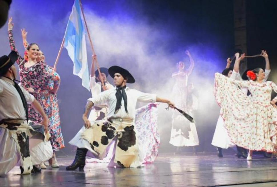 La Gala en el teatro San Martín dio inicio a los festejos oficiales por el 9 de Julio