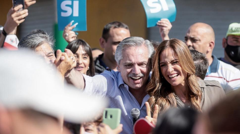 El Presidente visita José C. Paz y le toma juramento a Marcó del Pont