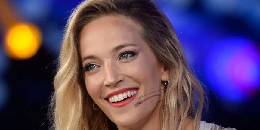 Luisana Lopilato se caracterizó como Paola Argento en un divertido video