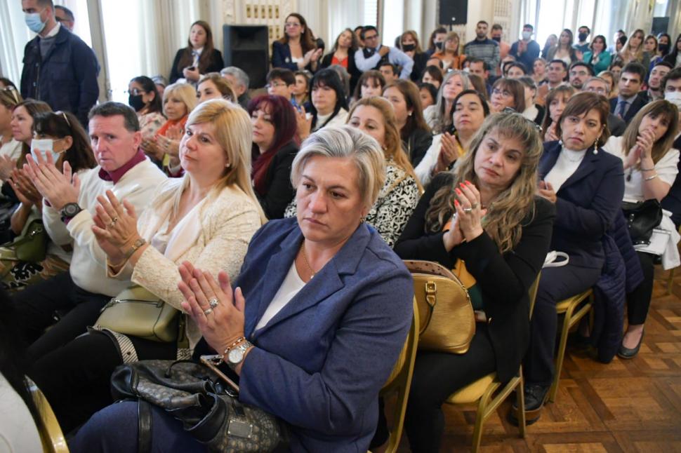 Más de 2.000 docentes cobrarán el pago Adicional de Jerarquización