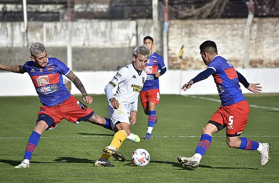 San Martín de Tucumán sumó al tandilense Matías Kabalin