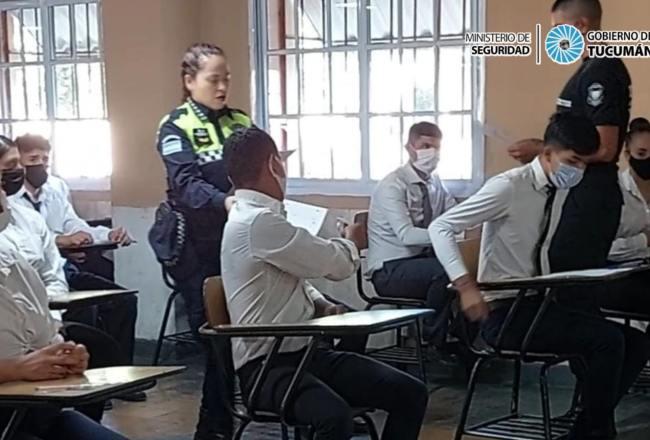 Empatía y servicio permanente hacia la sociedad, características esenciales de los nuevos policías