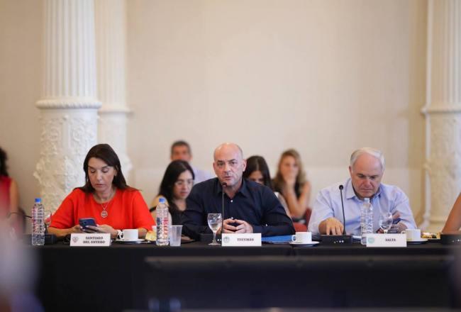 Lichtmajer: Mi responsabilidad es cuidar los derechos e intereses de la educación tucumana