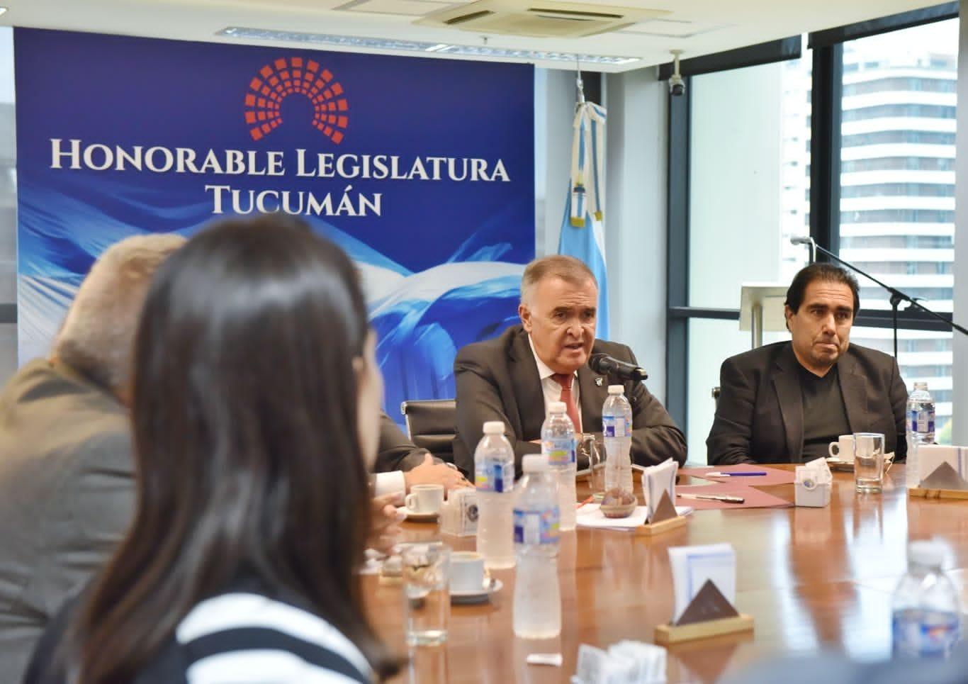 Jaldo en su primera reunión de labor parlamentaria luego de 513 días al frente del poder ejecutivo