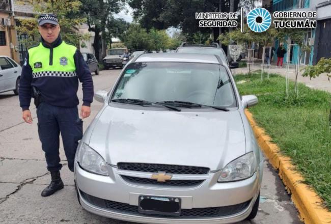 Le robaron el auto y la policía lo recuperó