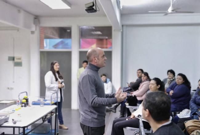 Fomentamos las ciencias a través de la formación docente, declaró Lichtmajer