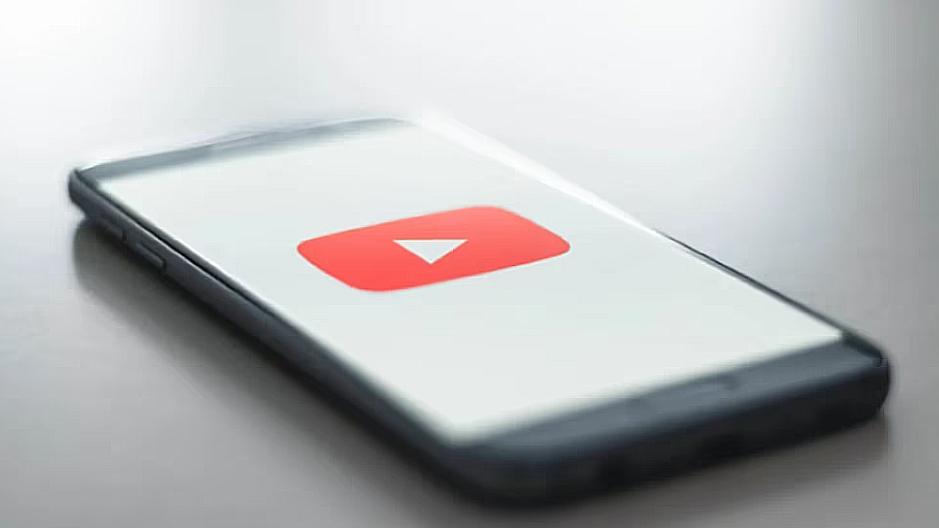 Cambio de reglas en YouTube: los canales deberán identificarse como fan-made en lugar de pertenecer a famosos