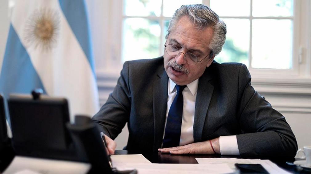 Alberto Fernández firmó las renuncias de Sergio Massa y todos sus ministros