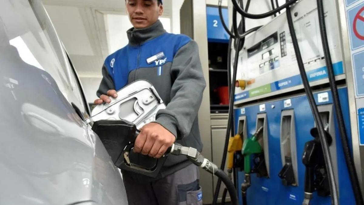 La nafta y el gasoil aumentaron entre 35% y 40% luego de la devaluación
